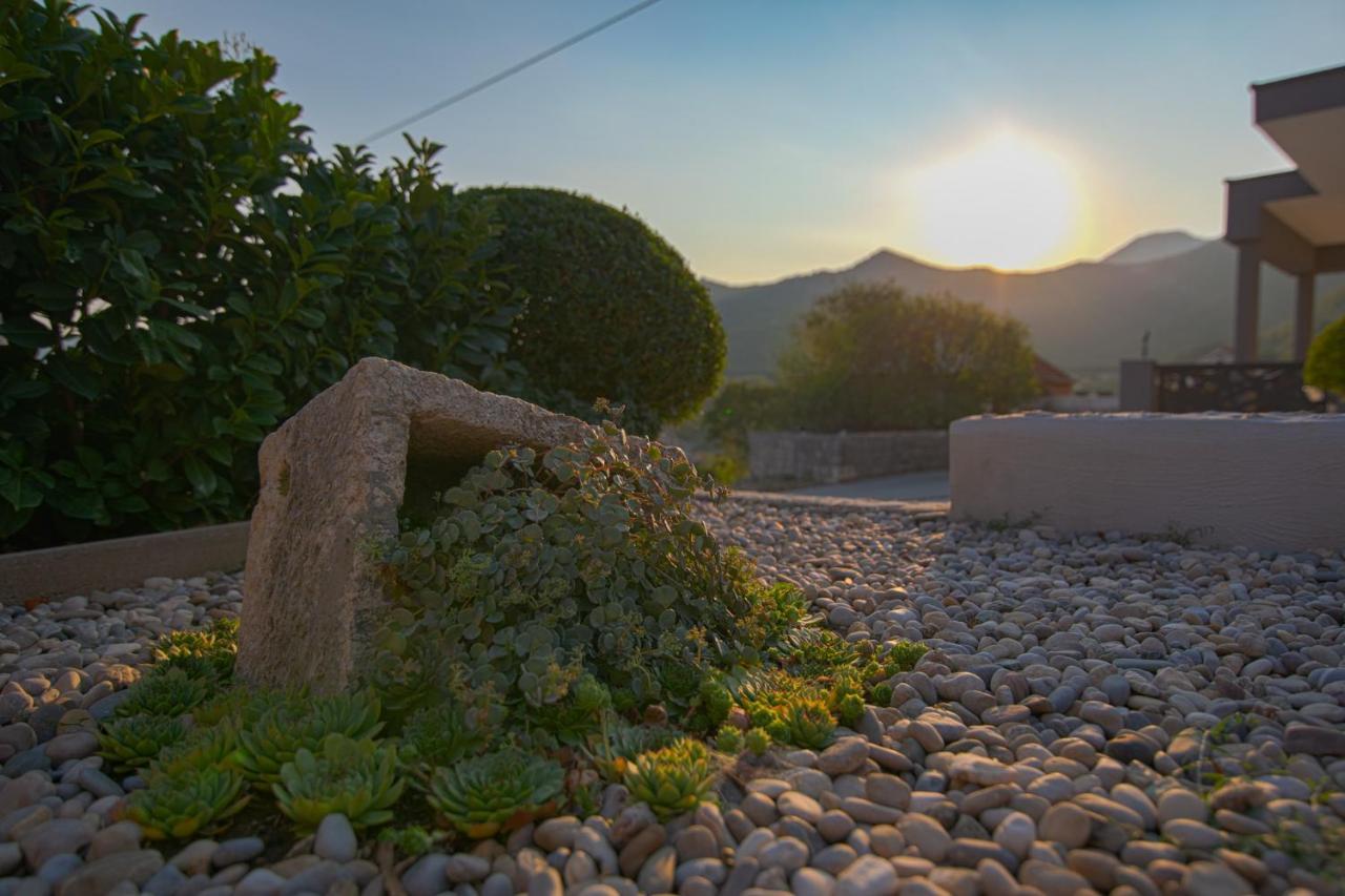 Villa Elin Seoca Exterior photo